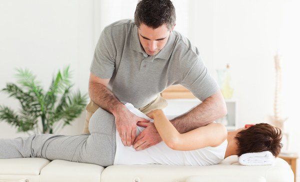 fysiotherapie-behandeling-rug.jpg