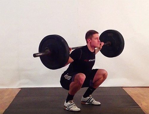 Krachttraining voetbal squat halter barbell